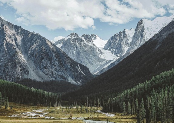 为什么要通过AWS代理商购买？三大核心优势为你节省成本与时间